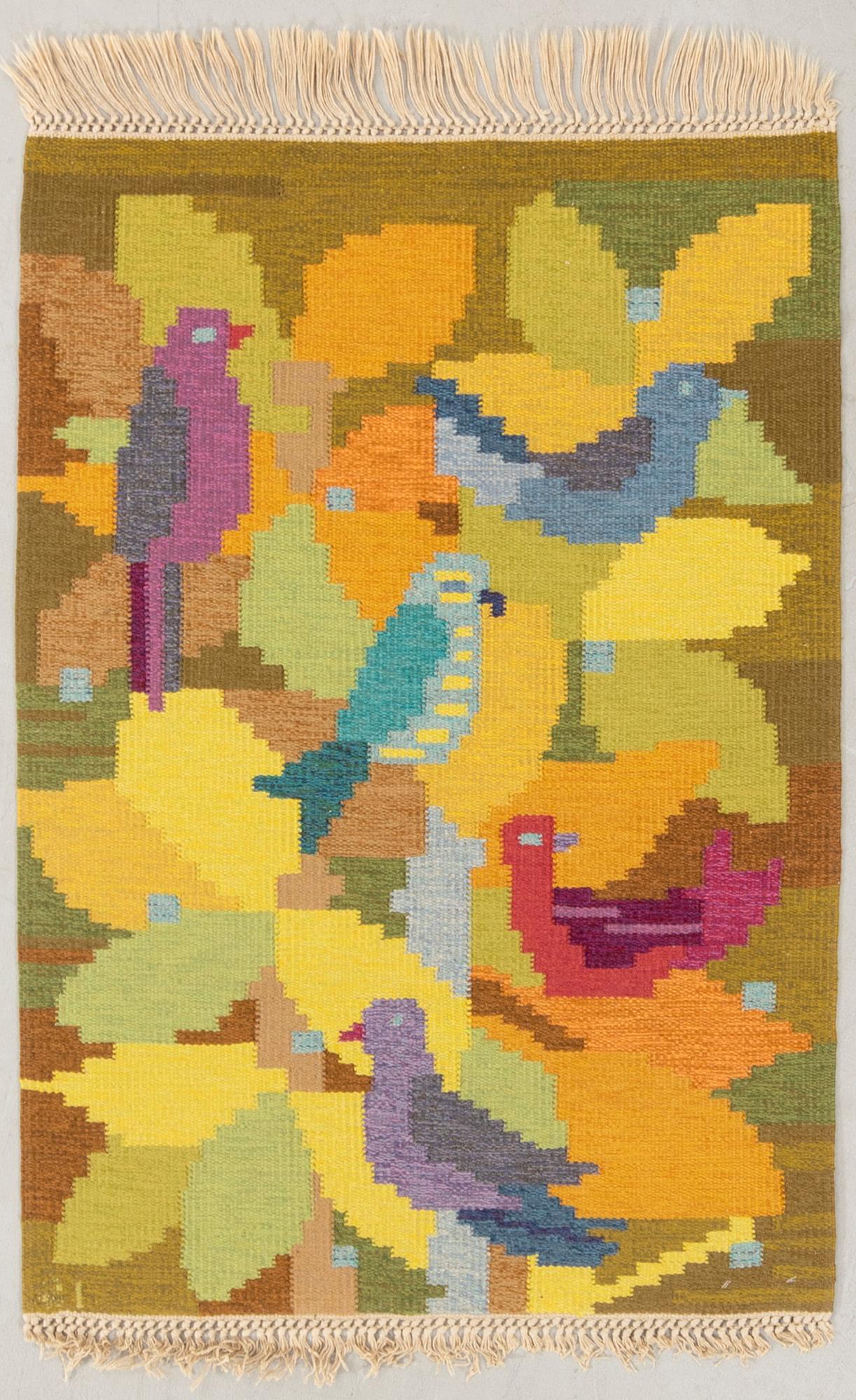 Ingegerd Silow, matta/vävnad Vårfåglar, signerad, 120x85 cm.