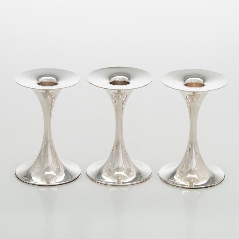 Tapio Wirkkala, kynttilänjalkoja, 3 kpl, "Trumpetti", Kultakeskus Hämeenlinna 1984-1988.