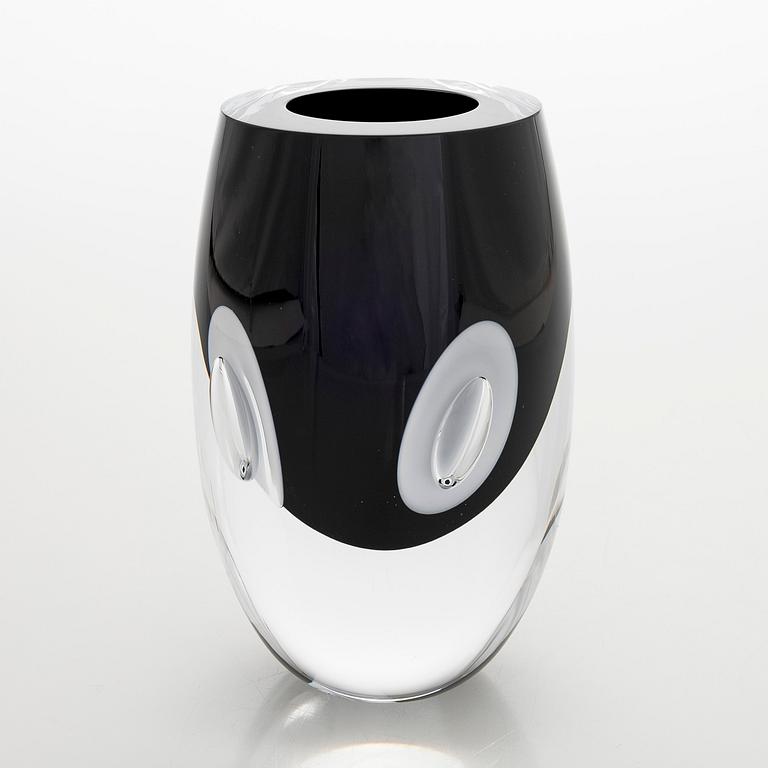 Timo Sarpaneva, a 'Claritas' glass sculpture, signed Timo Sarpaneva Iittala 2002.