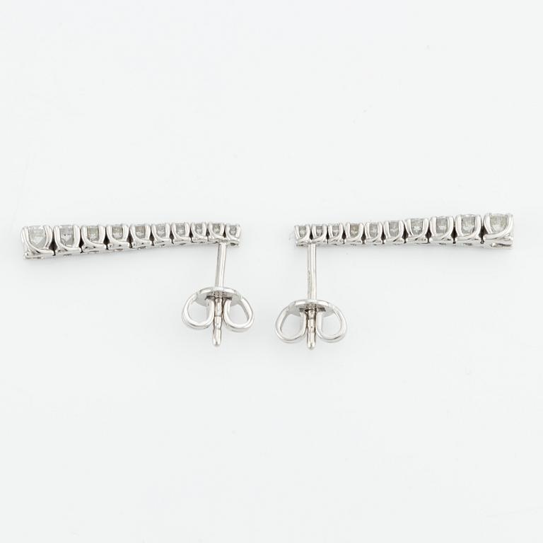 Earrings with brilliant-cut diamonds.