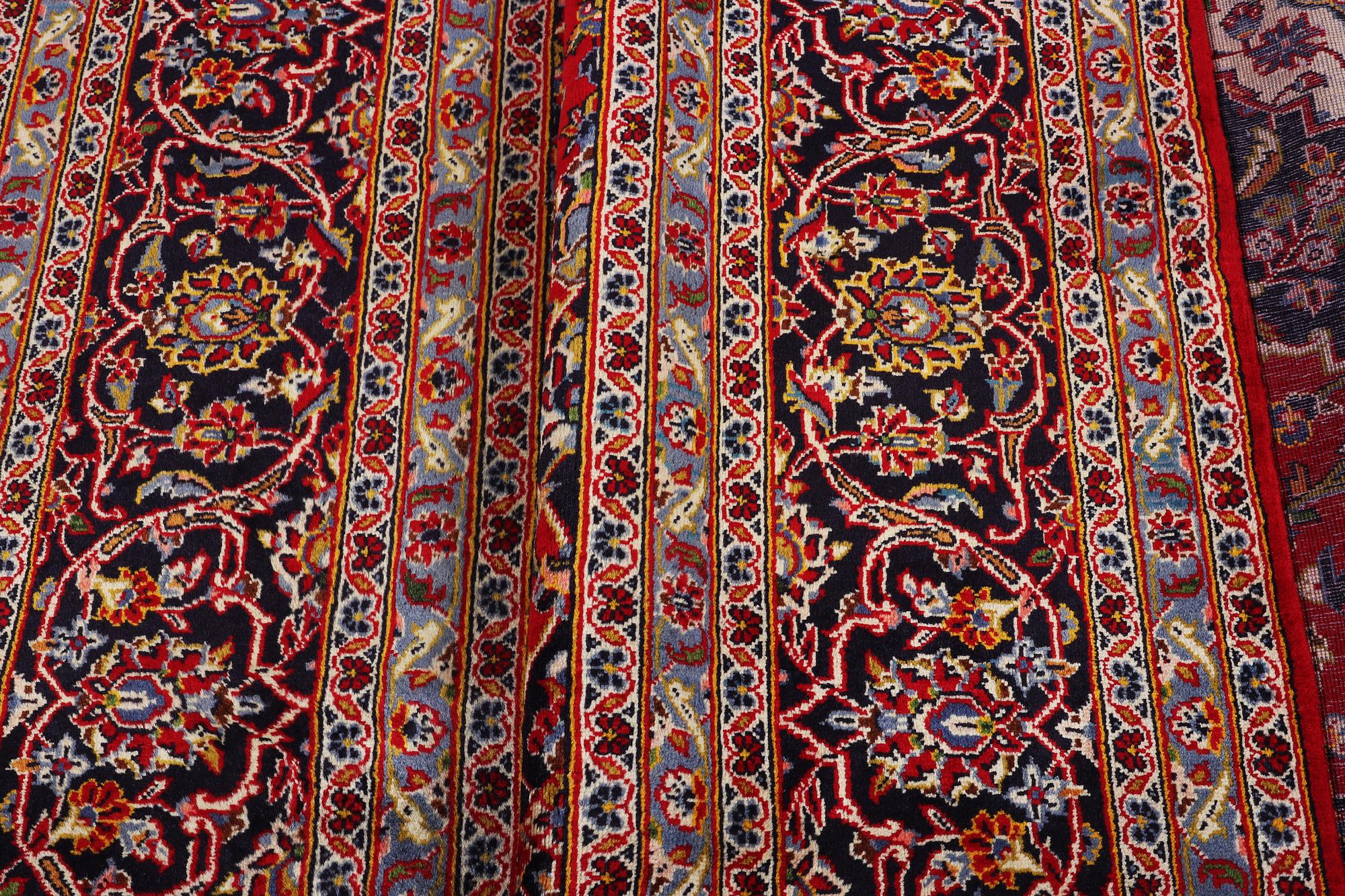Matta, Keshan, ca 357 x 245 cm.