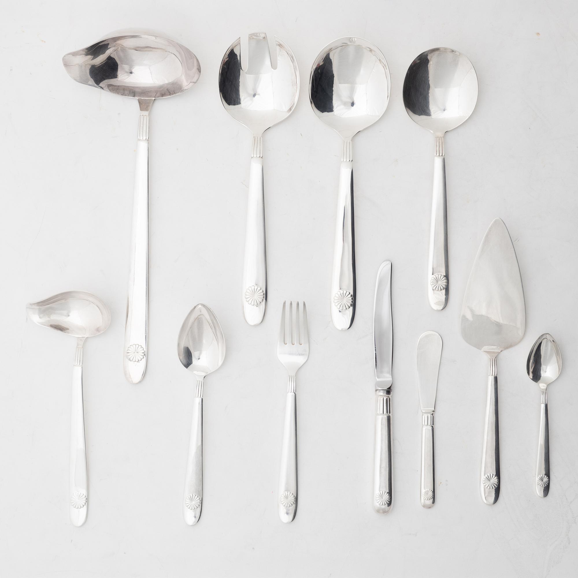 Sigvard Bernadotte, mat- och kaffeservis, 185 delar, "Millennium-line Marianne", Christineholm, Fyrklövern.