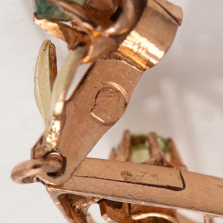 Pendant, faceted demantoids, 14K gold, Moscow, early 20th century.