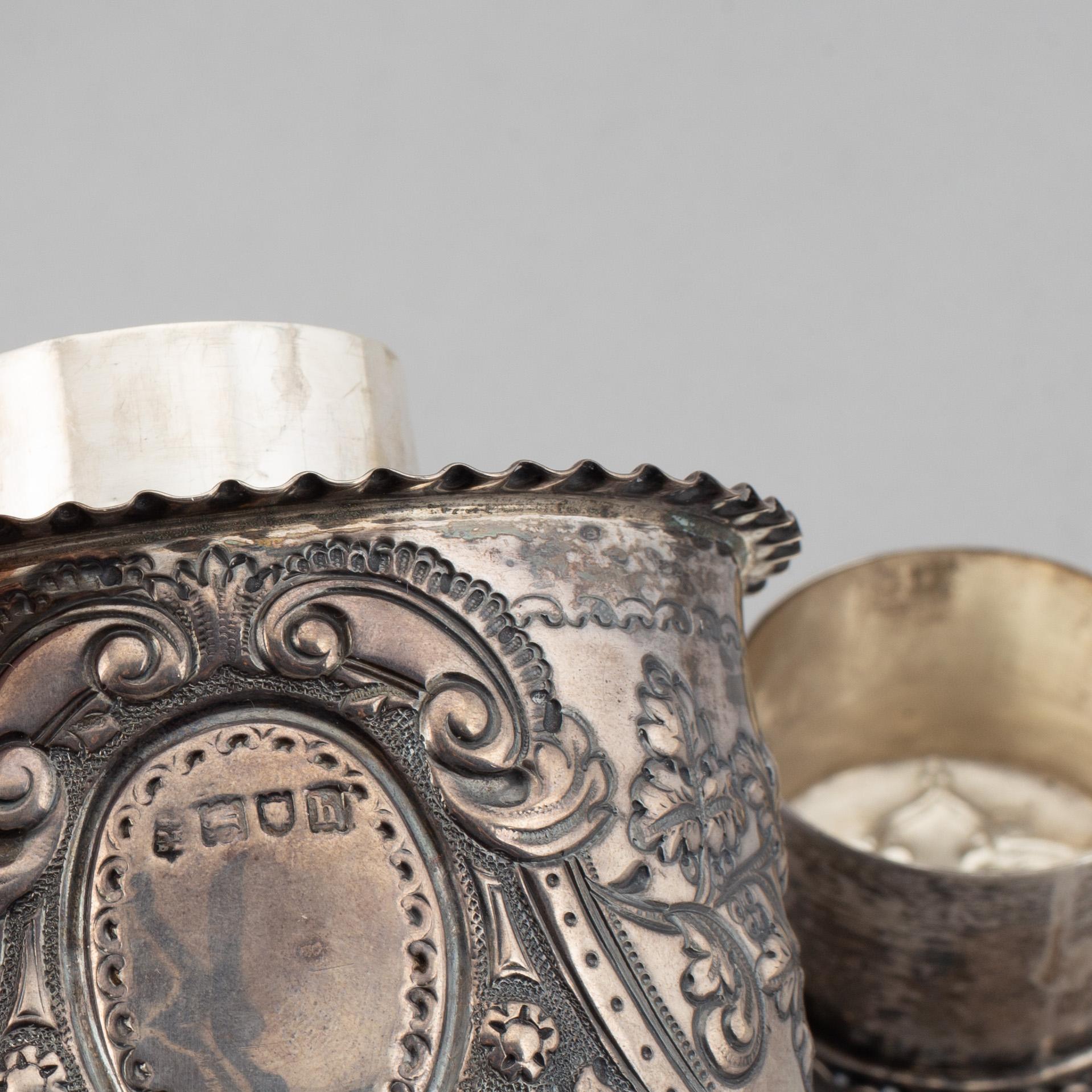 TEDOSA SAMT VAS, silver, London, England 18/1900-tal.