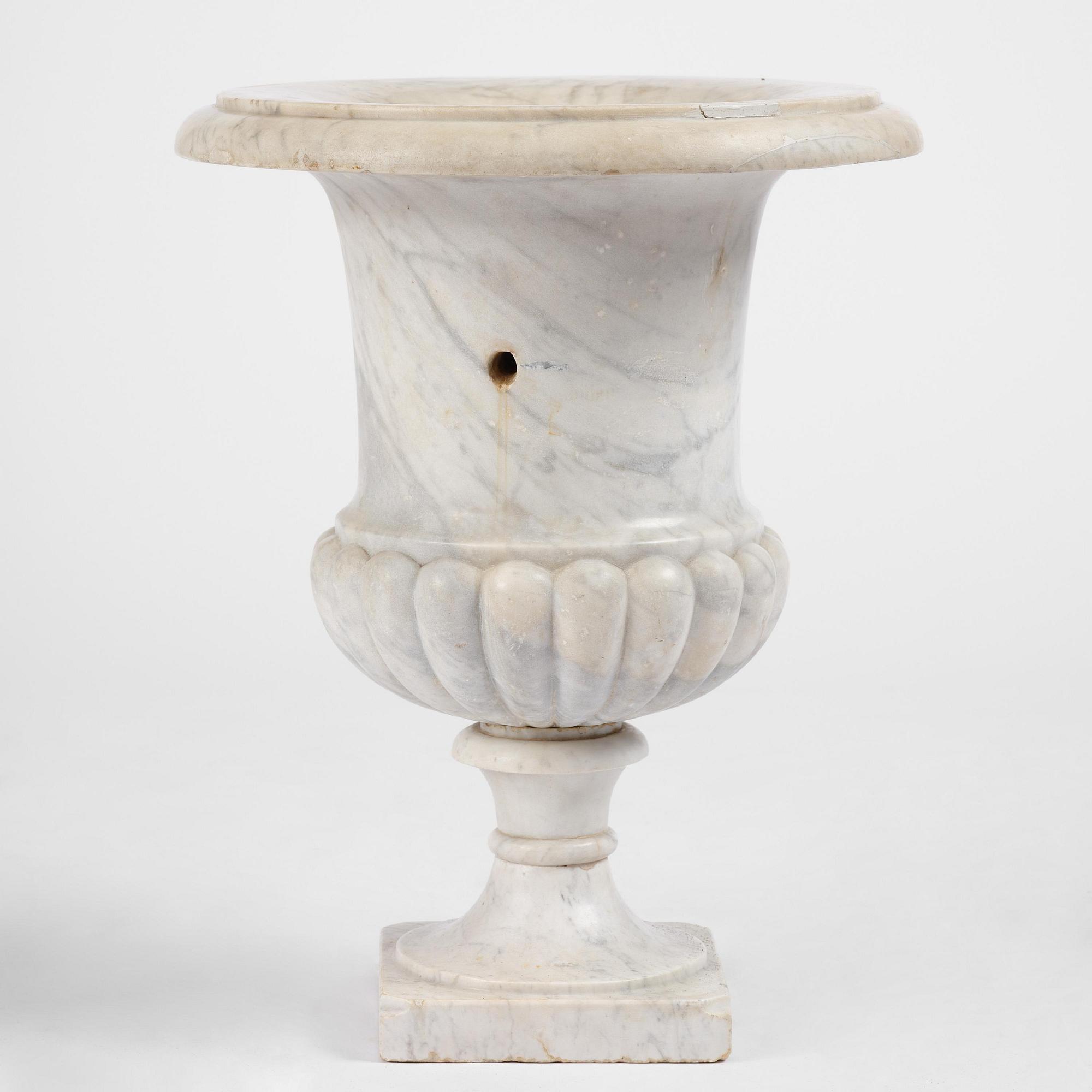 An Italian carrara marble urn, 19th century.