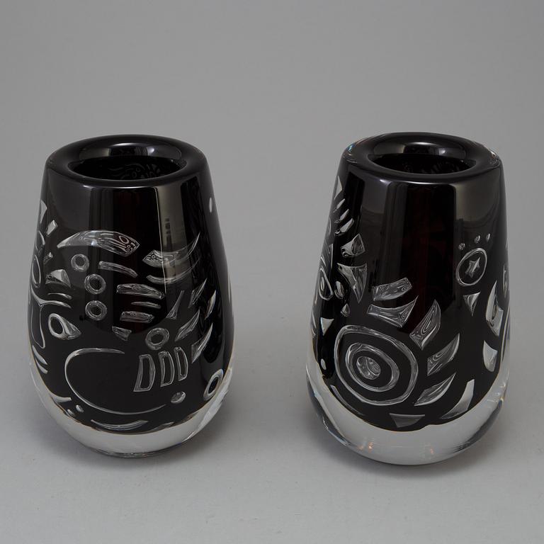 LARS HELLSTEN, vaser, 2 st, glas, Orrefors Gallery -88.