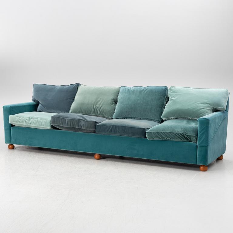 Josef Frank, soffa "Långsoffan", modell 3031, Firma Svenskt Tenn.