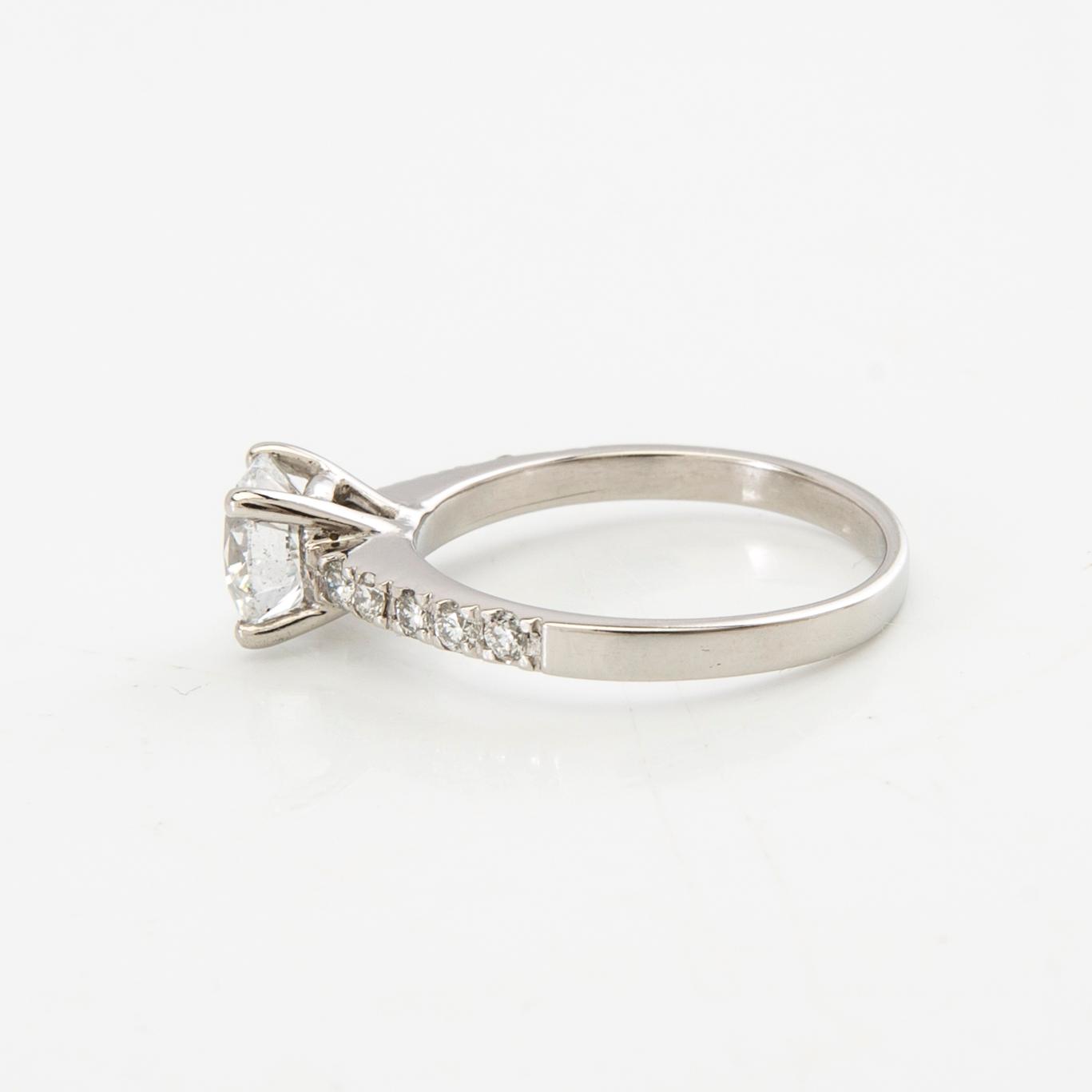 Ring 950 platinum with GIA-inscribed diamond approx. 1.27 ct.