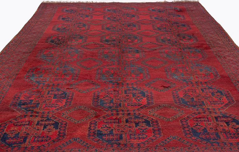 An Afghan/Ersari carpet, circa 428 x 250 cm.