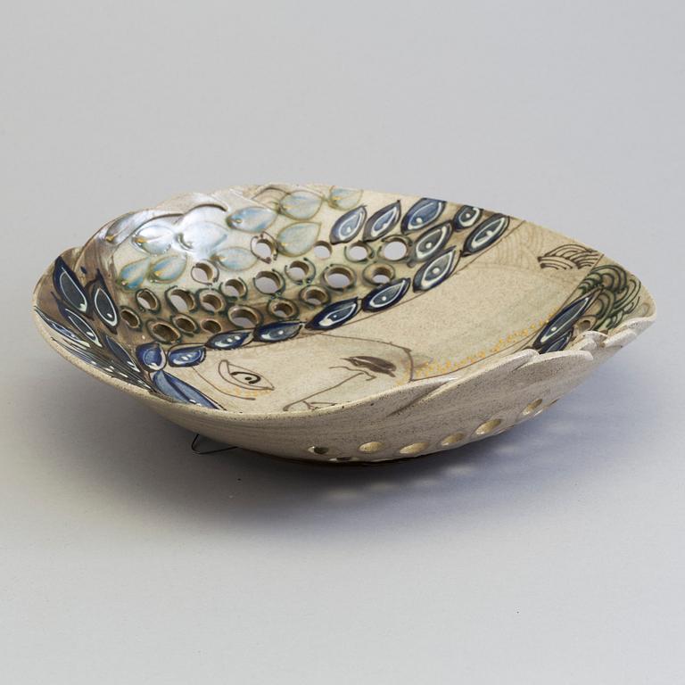 a stoneware plate by Otto Mulders, Norway -86.