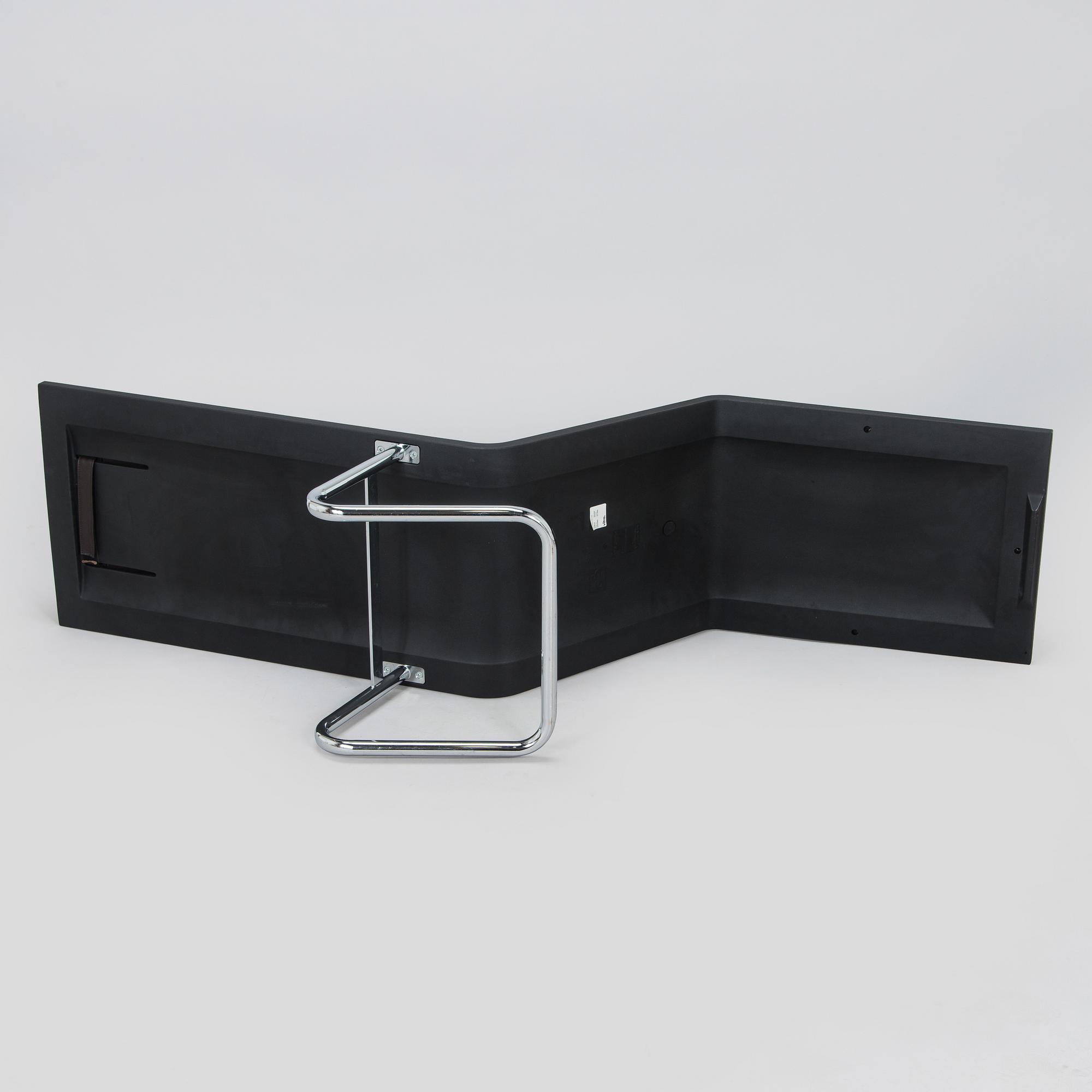 Maarten Van Severen, an "MVS Chaise" lounge chair, Vitra, 2000s.