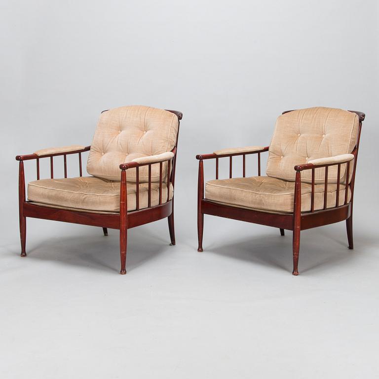 Kerstin Hörlin-Holmquist, fåtöljer,  ett par, "Skrindan", 1900-talets andra hälft.