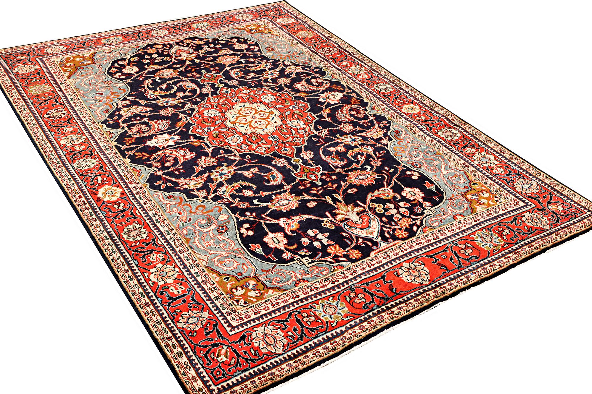 Matta, Najafabad, ca. 333 x 218 cm.