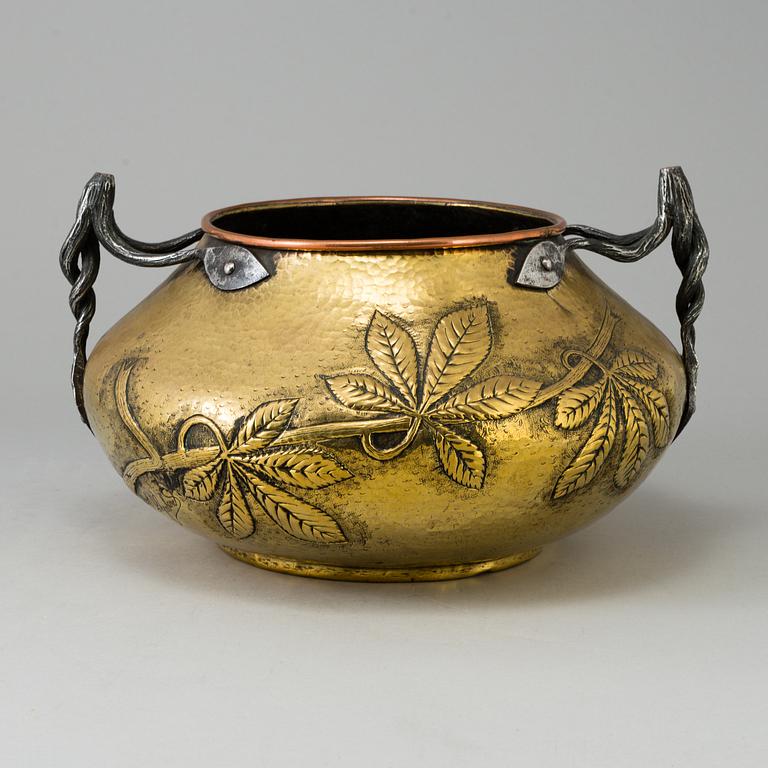 A BRASS AND IRON ART NOUVEAU FLOWER POT, early 20th century.