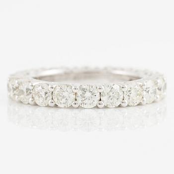 Ring, full eternity, 18K white gold set with brilliant-cut diamonds.