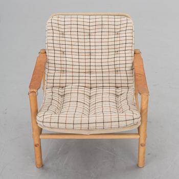 A "JUNKER" EASY CHAIR DESIGNED BY BROR BOIJE, Dux.