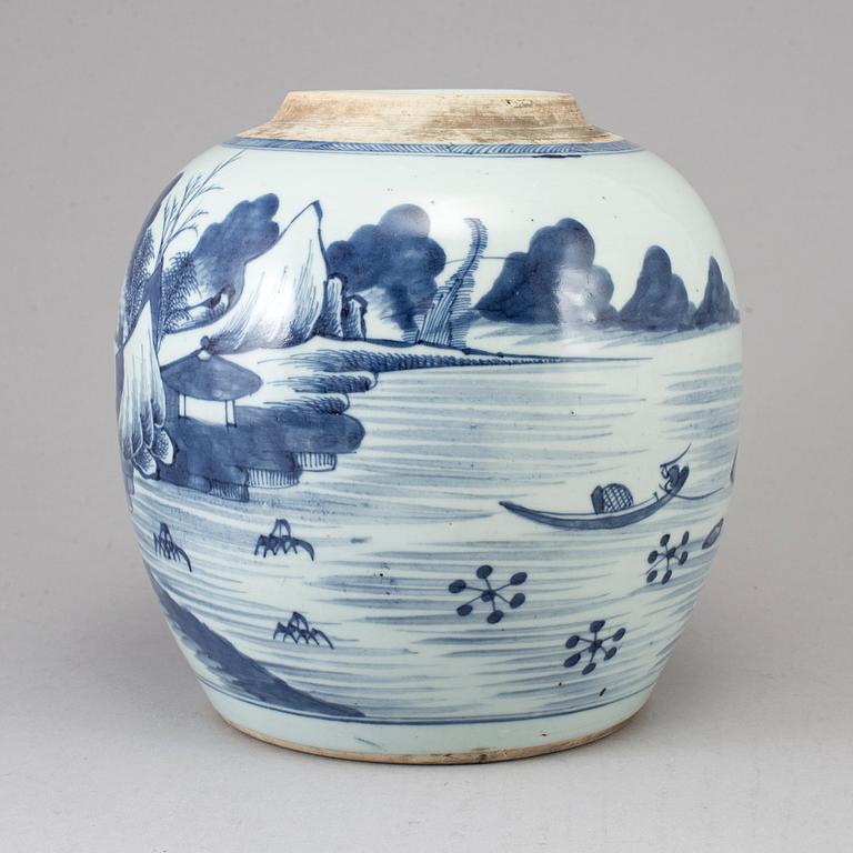 A blue and white jar, Qing dynasty, Qianlong (1736-95).