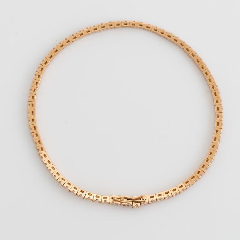 Brilliant cut diamond tennis bracelet,