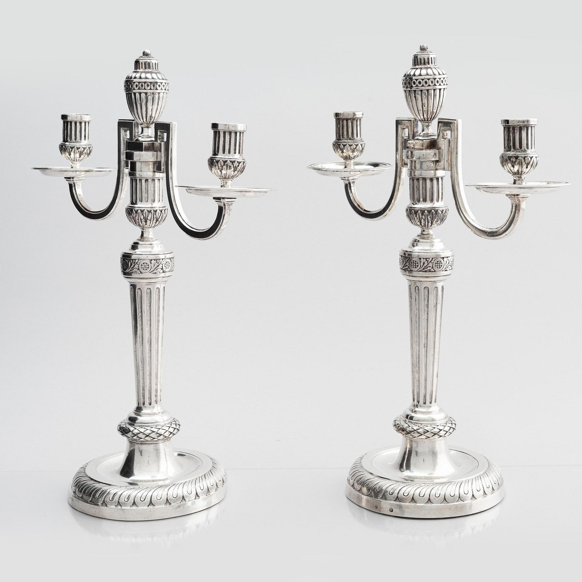 Kungliga kandelabrar, ett par, för två ljus, silver, Österrike, lgnaz Joseph Würth, Wien 1779, Louis XVI.