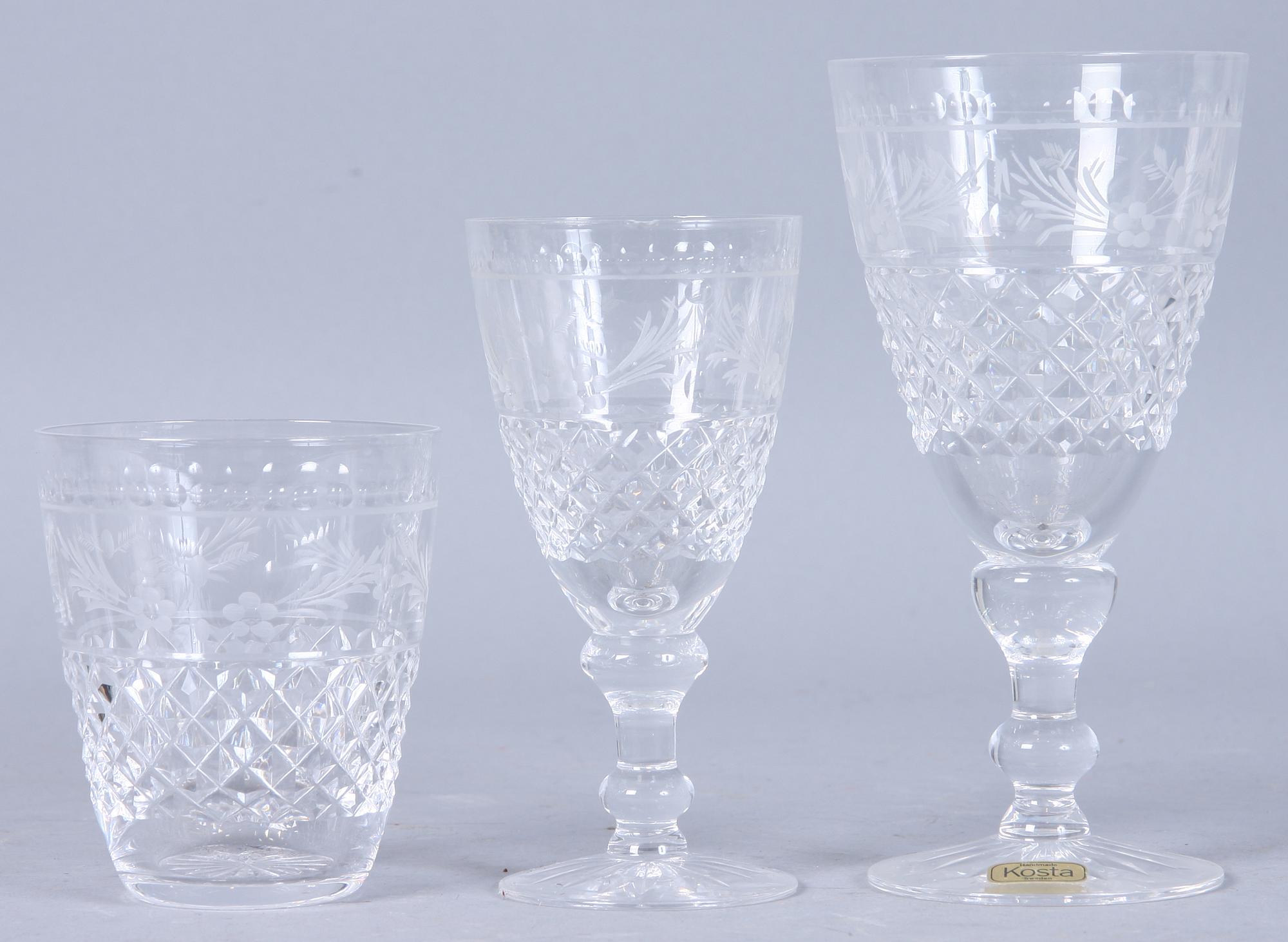 GLASSERVIS, 37 delar, Kosta.