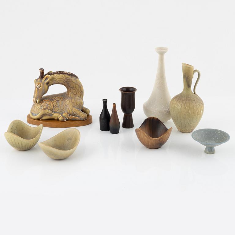 Gunnar Nylund, vaser, 5 st, skålar 4 st samt figurin, Rörstrand.