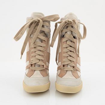 Chloé, a pair of wedge sneakers, size 37.
