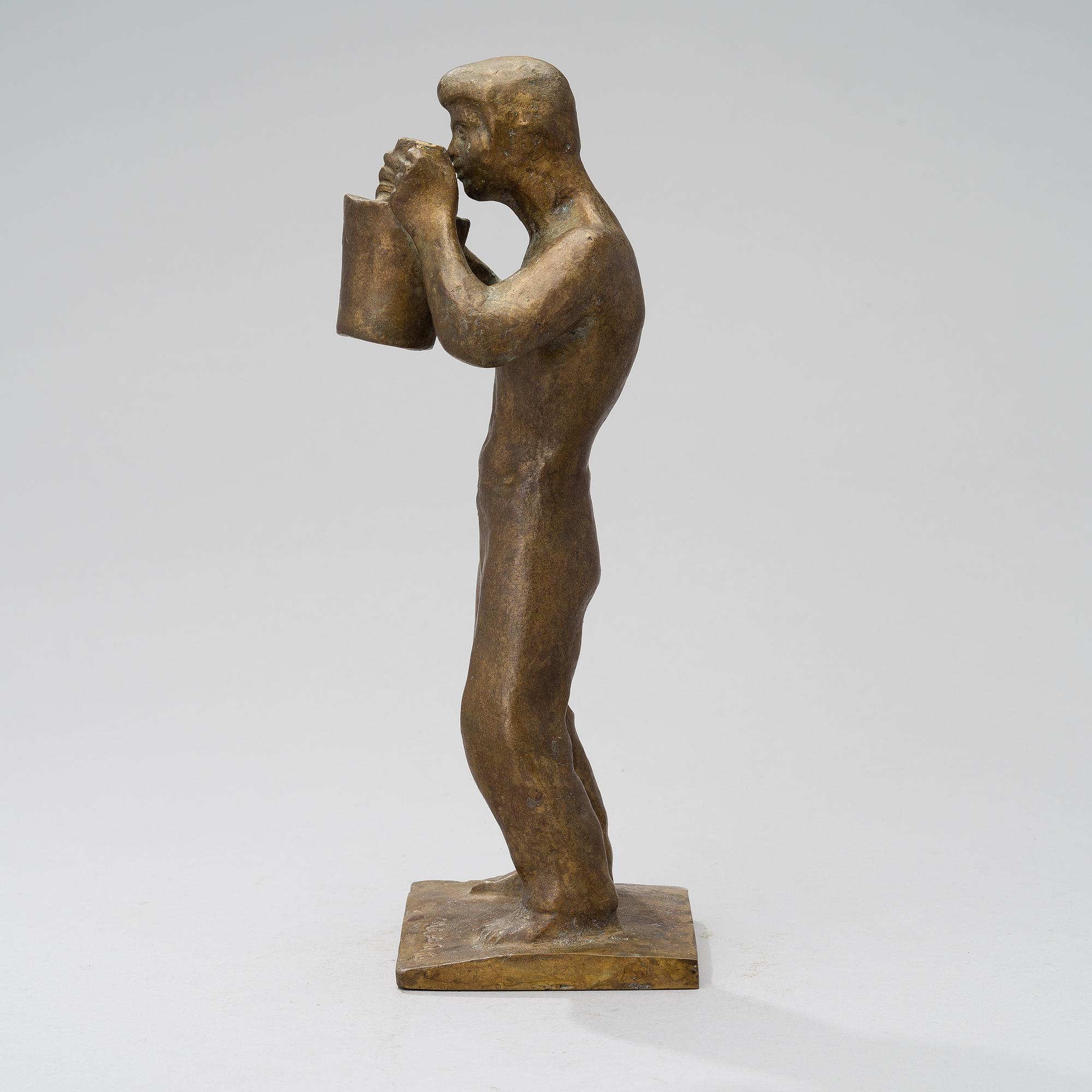 UNO ARO, SCULPTURE, bronze, signed U. Aro.