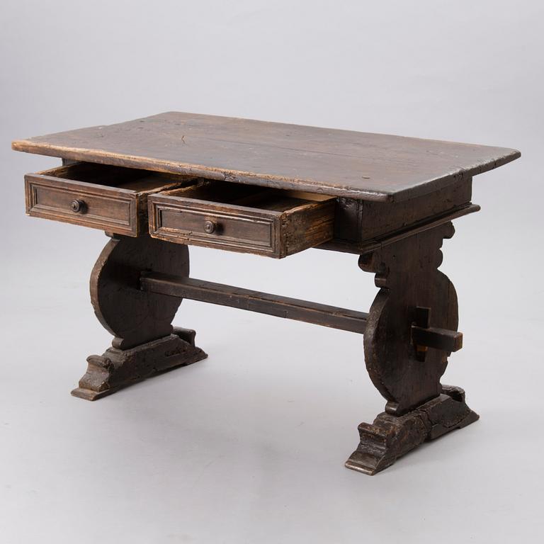 A baroque style wooden table from the 17th/18th Century.