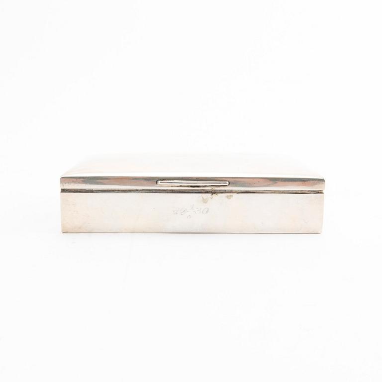 A Swedish 20th century silver cigarette case mark of CG Hallberg Stockholm 1926.