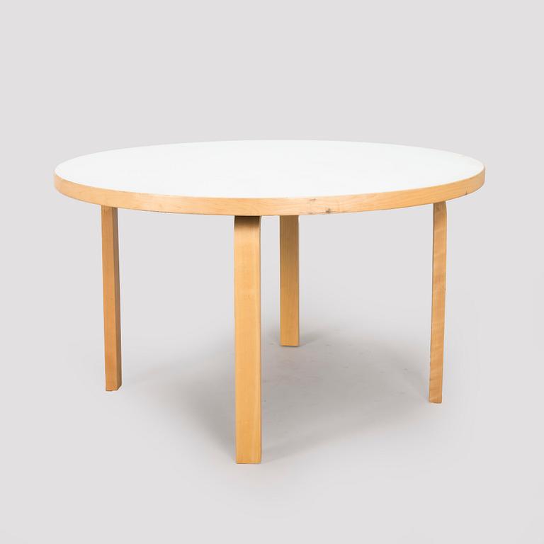 Alvar Aalto, matbord, modell 91, Artek, Finland 1900-talets slut.