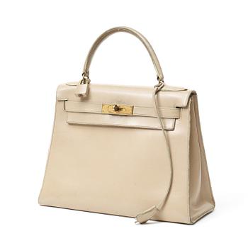 485. A 1960s handbag "Kelly" by Hermès.