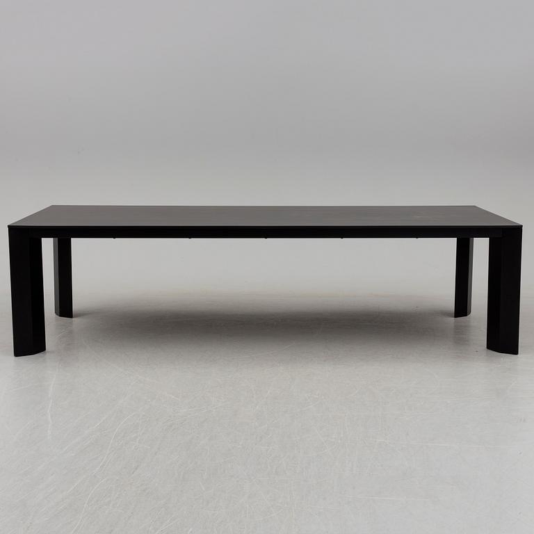 A 2008 table by Piero Lissoni for Porro, Italy.