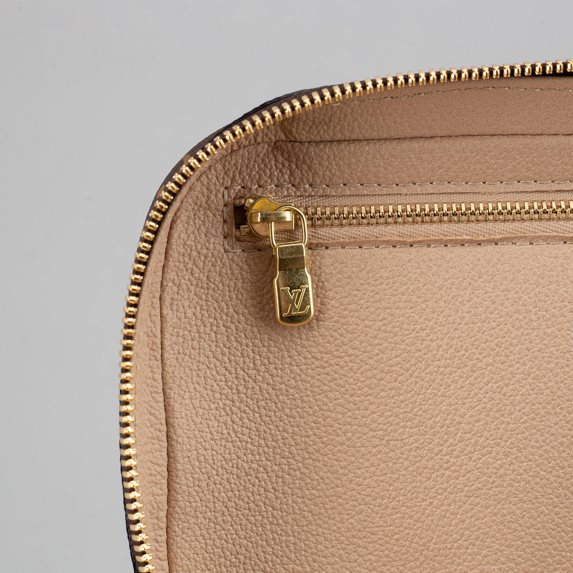 LOUIS VUITTON, a monogram canvas 'Nice BB' vanity case, 2017.