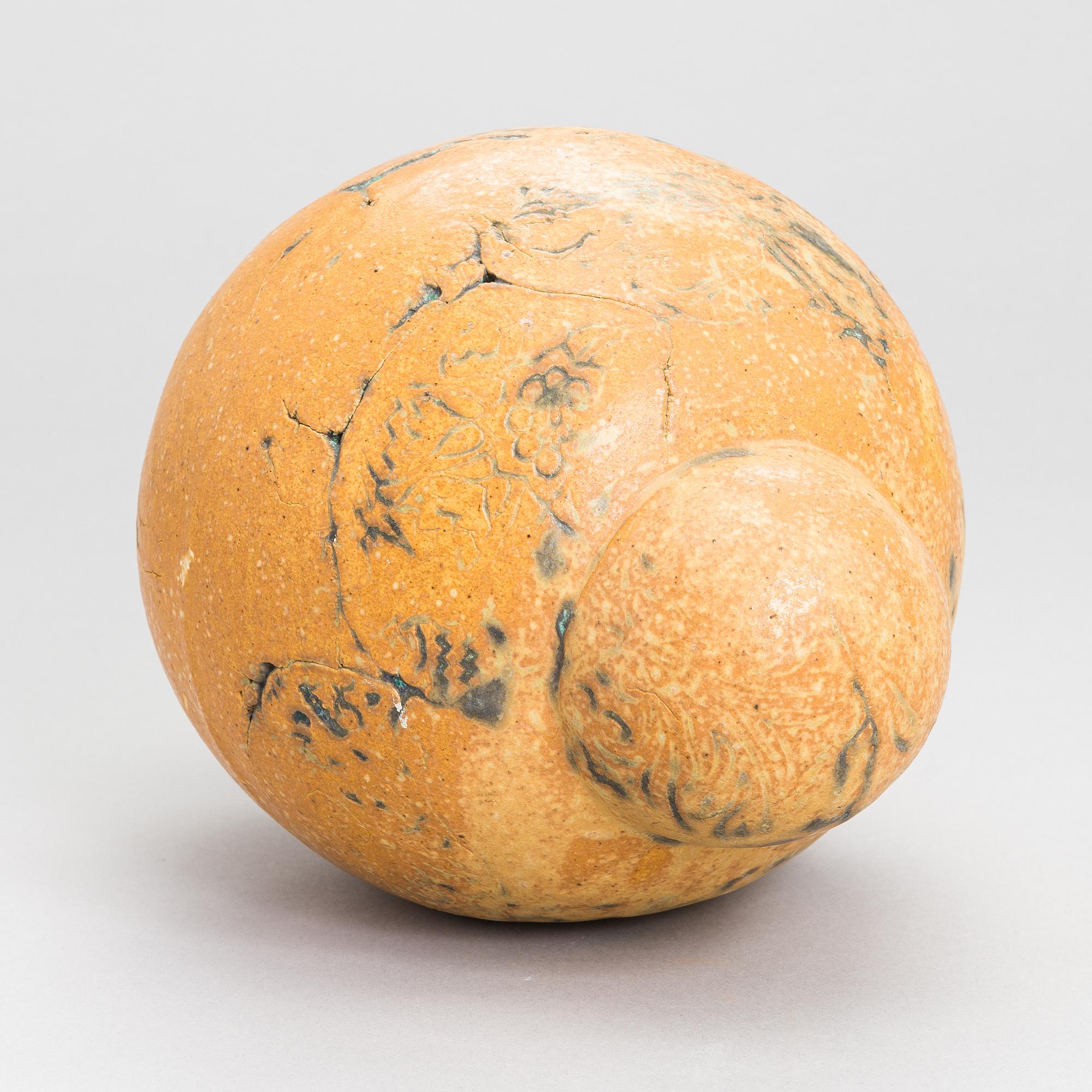 Anna Hackman, skulptur, "Random encounters", signerad A. Hackman 2000.