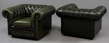 FÅTÖLJER, ett par, Chesterfieldmodell, 1900-talets andra hälft.