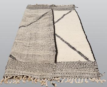 Matta, Marocko, ca 290 x 203 cm.