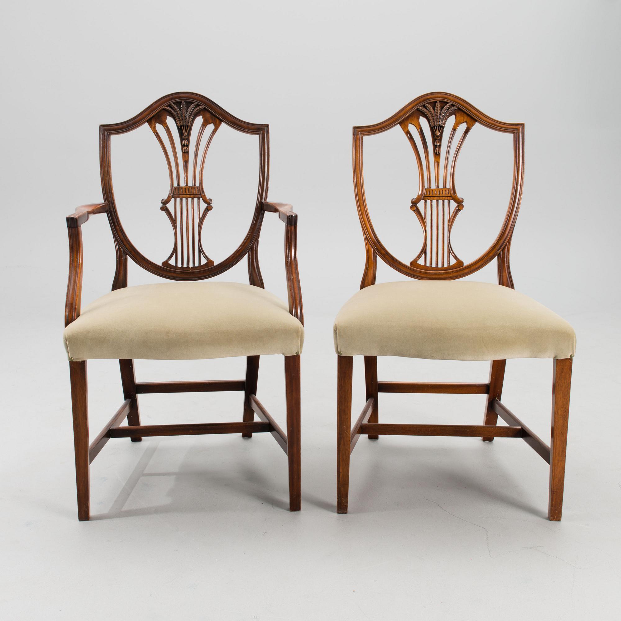 A set of 4+2 English 20th century chairs in  Hepplewhite style.