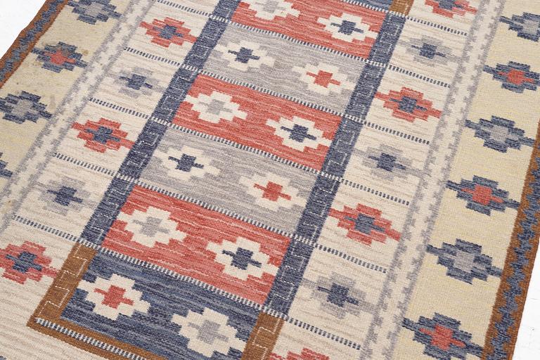 Anna-Greta Sjöqvist, A flat-weave capet, signed AGS, c. 255 x 160 cm.