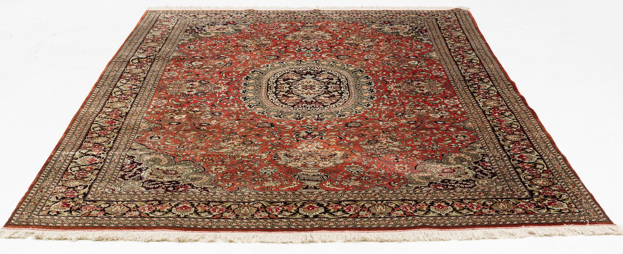 Rug, Isfahan, silk, approx. 300 x 215 cm.
