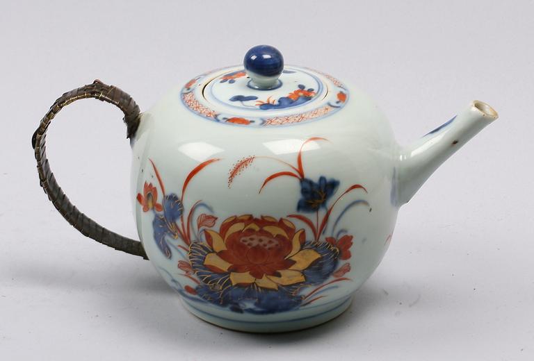 TEKANNA, porslin, Qianlong, Kina 1700-tal.