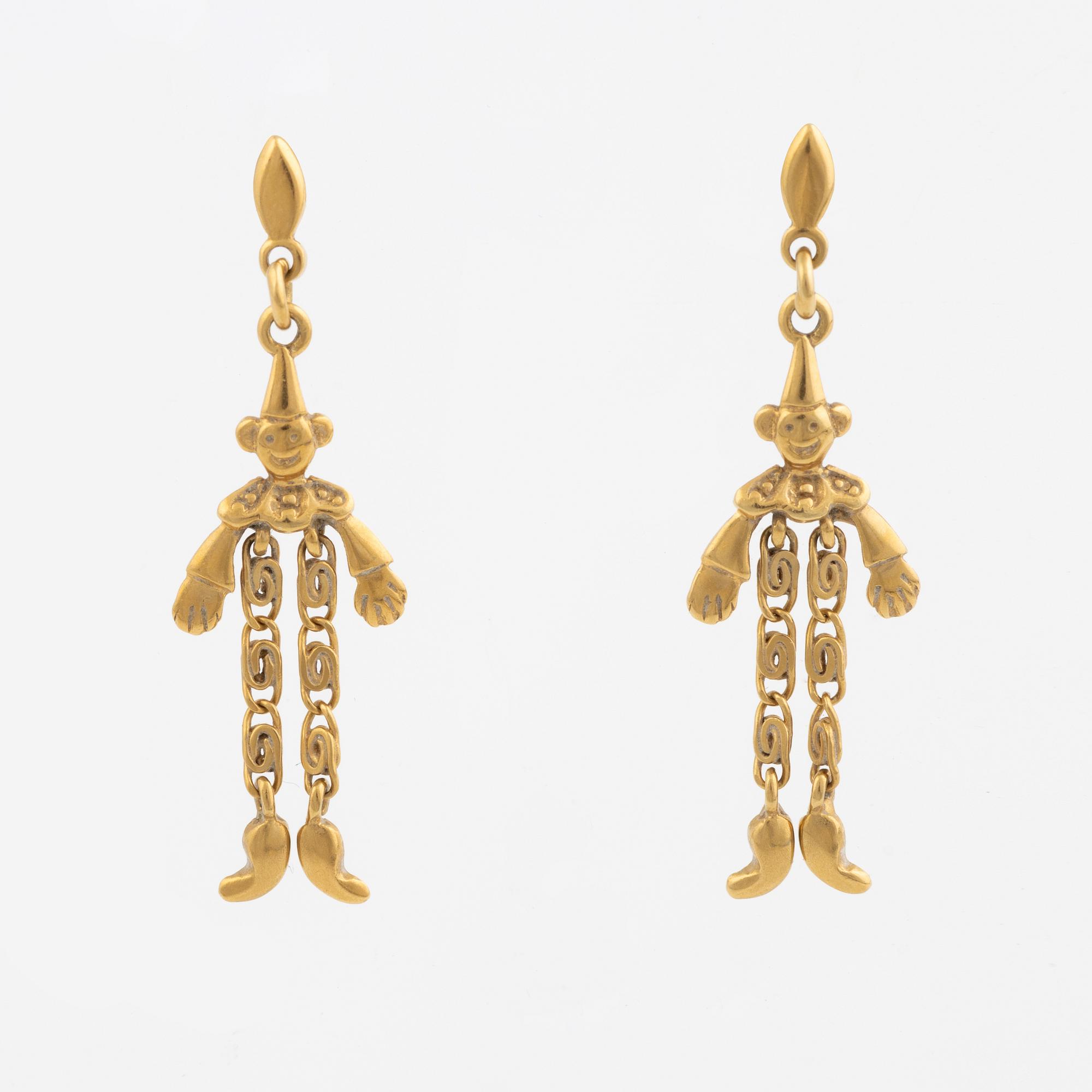Earrings, 18K gold in the form of a pierrot.