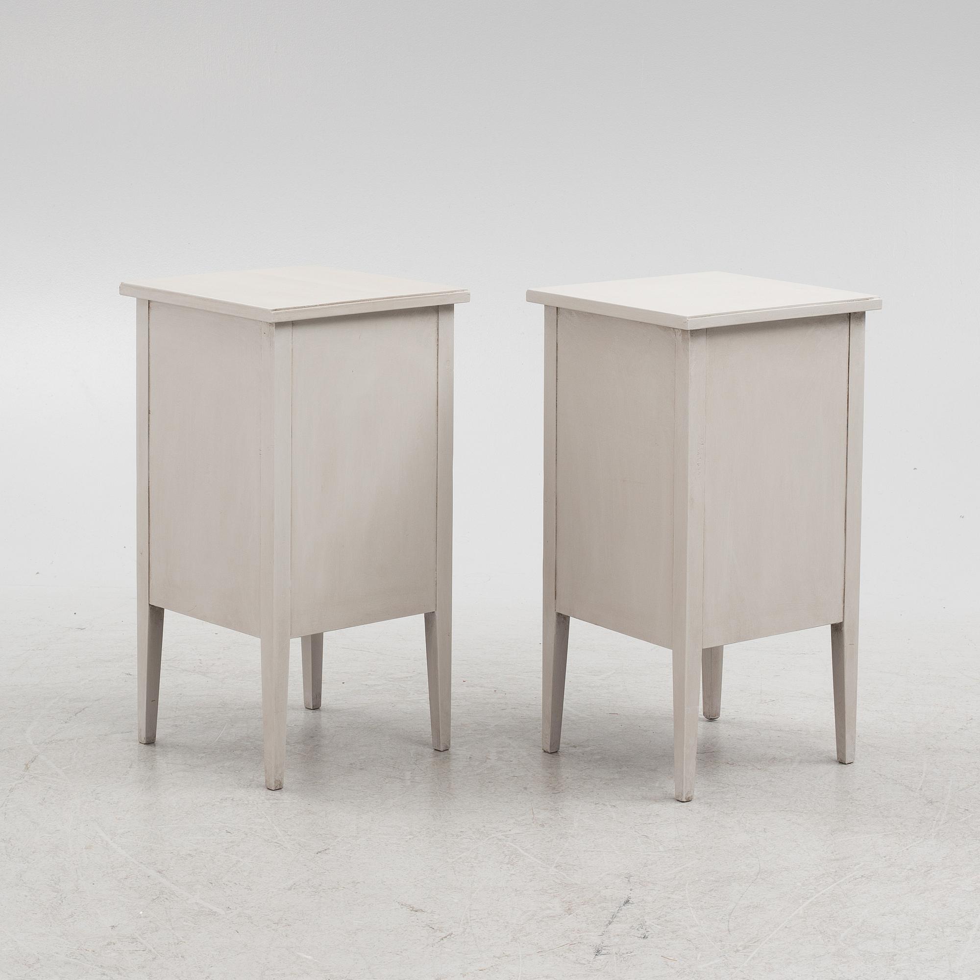 Sängbord, ett par, 1900-talets första hälft.