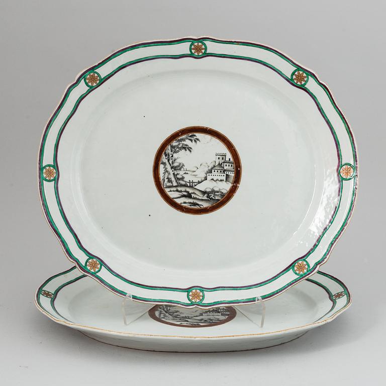 Three famille rose dishes, Qing dynasty, Qianlong (1736-95).