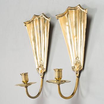 Paavo Tynell, a pair of 1930s wall sconces '7002' for Taito Finland.