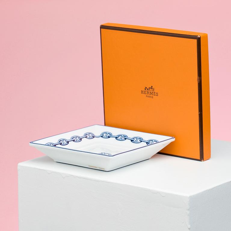 ASKFAT/FAT, Hermès.