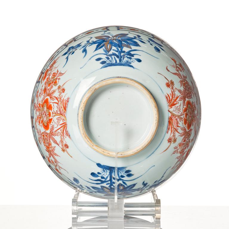 Skål, porslin. Qingdynastin, Kangxi (1662-1722).
