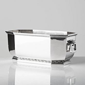 95. Atelier Borgila, jardiniere, Stockholm 1955, sterling ( silver från Falu Silvergruva).