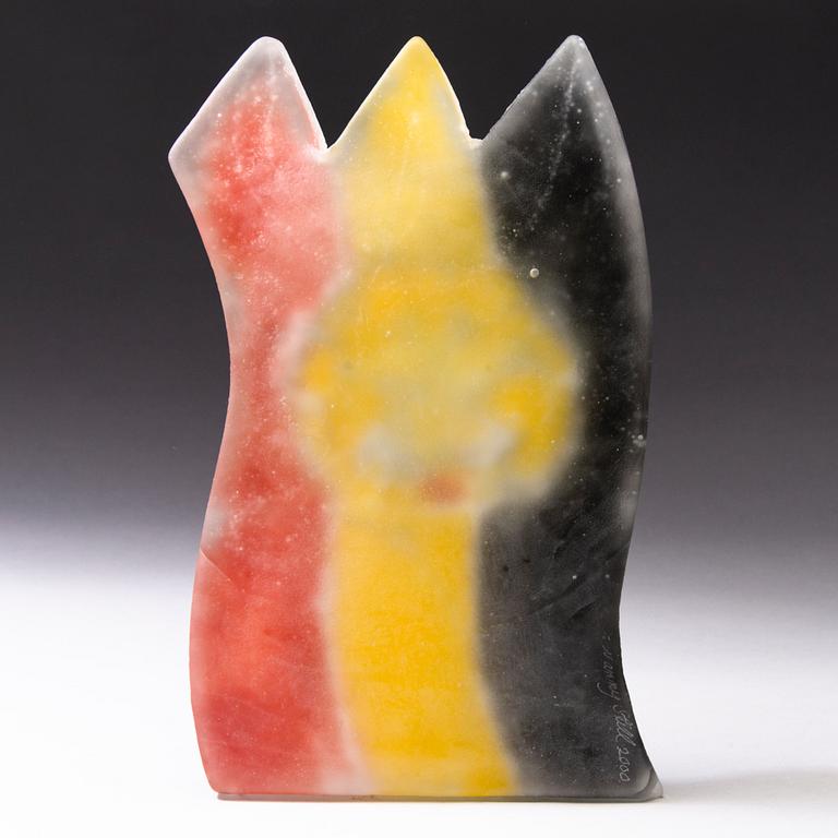 NANNY STILL, veistos, "Symbol of Belgium", signeerattu Nanny Still. Studioglass Koen Vanderstukken Niel. Belgia 2000.