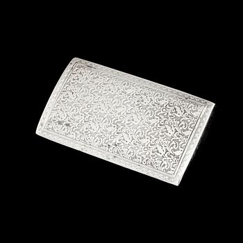 ETUI, silver, omkring sekelskiftet 1900. Vikt 97 g.