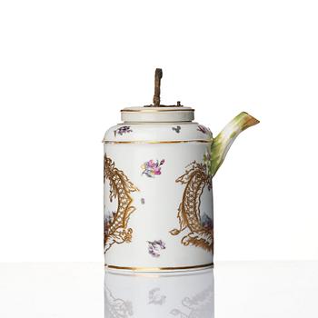A Meissen Chocholat pot with cover, 18th Century.